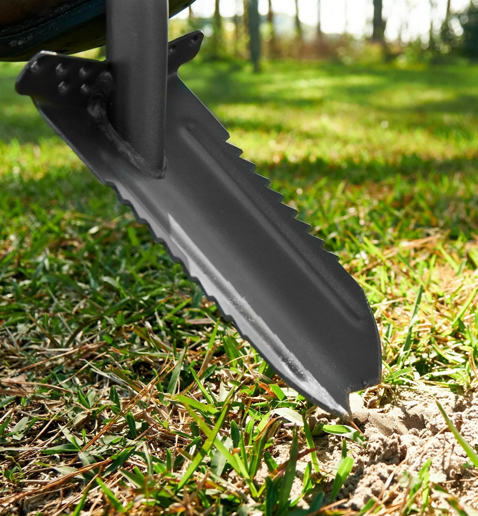 Lee Valley Radius Root-Cutter Trenching Spade