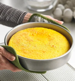 Lee Valley 9" Round Cake Pan