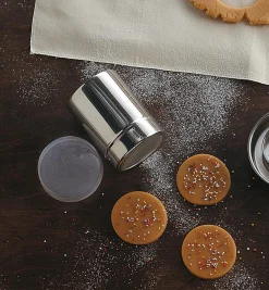 Lee Valley Stainless-Steel Flour Shaker